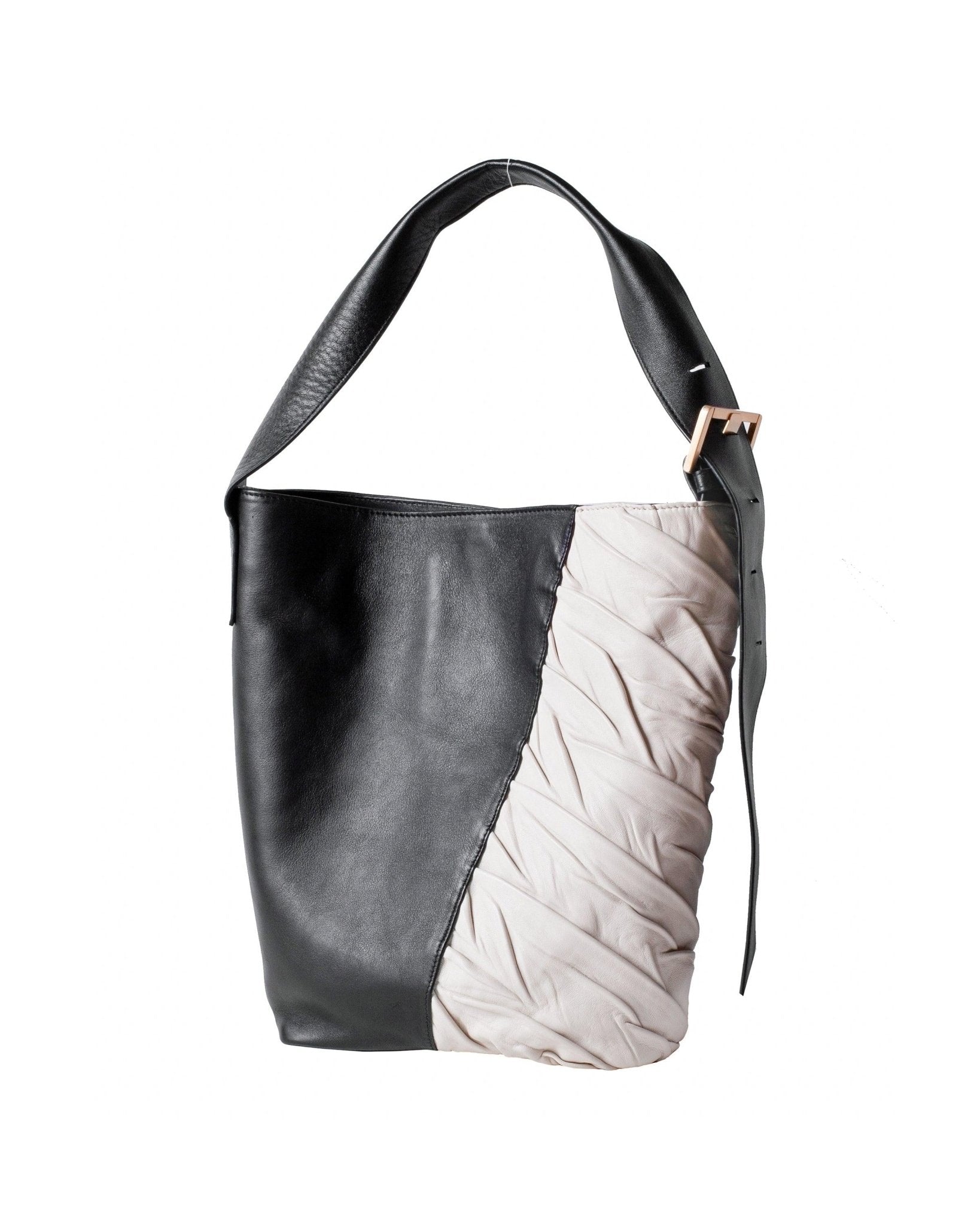 Freedom Bucket Bag Black/Off White - Sabrina Zeng